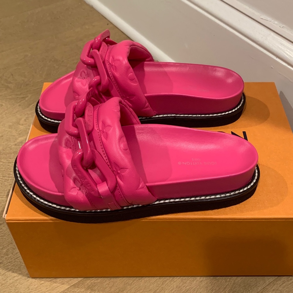 Louis Vuitton Fuchsia Chain Mules - Picture 2 of 8